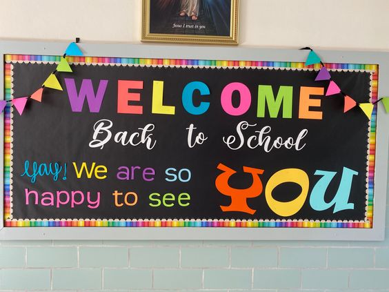  "Welcome Back to School" Bulletin Board