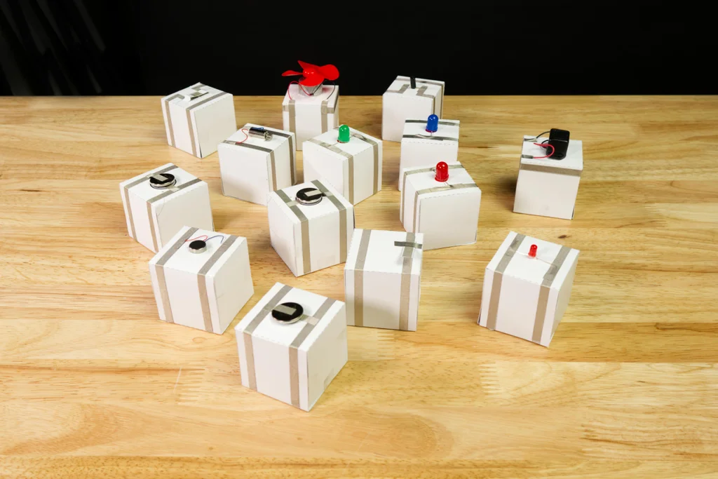 Paper Circuits Cubes